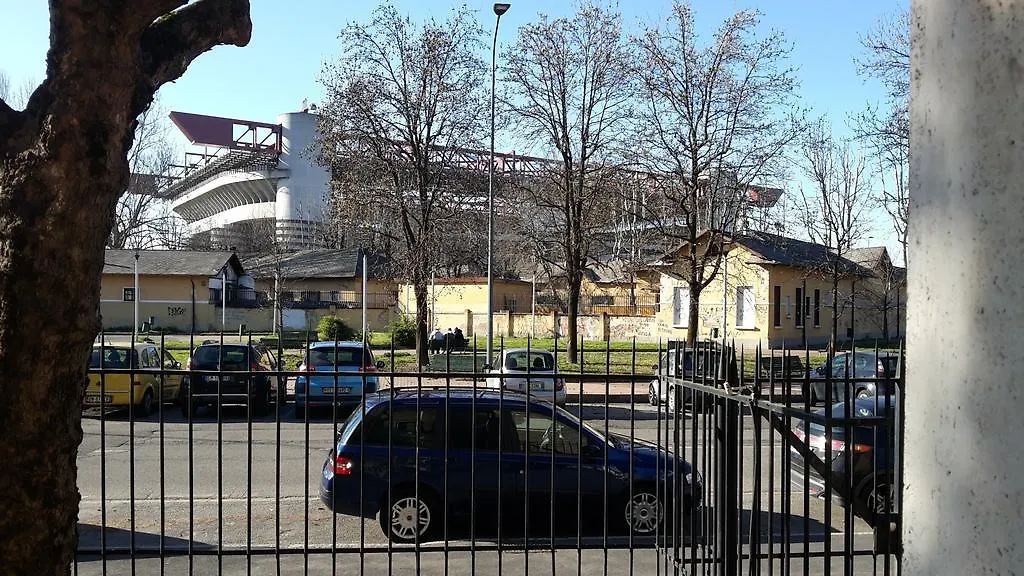 Luci A San Siro Bed & Breakfast Milano İtalya